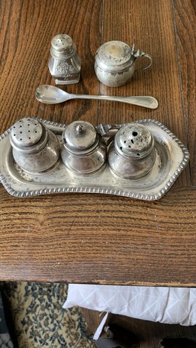 Silver plated cruet set with - plated,
