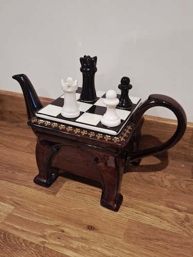 1989 vintage chess set - 1989,