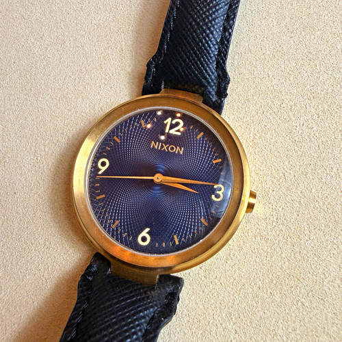 Untested nixon the chameleon - untested,