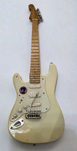 Miniature replica stratocaster - replica,