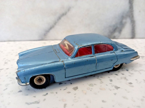Dinky 142 jaguar good - dinky,
