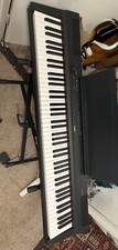 Yamaha P-125 88-key Digital Piano with stand