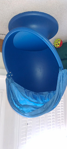 Blue swivel egg chair plastic - blue,
