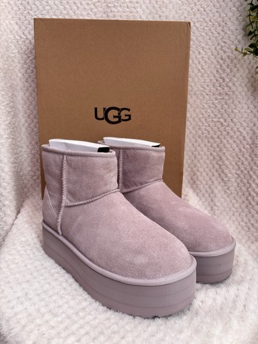 New boxed uggs - new, classic