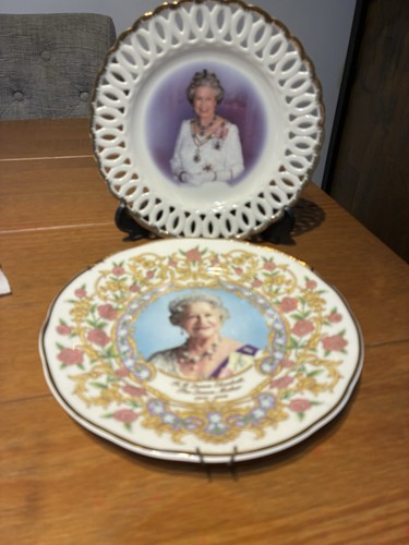 Royal plates queen - queen, elizabeth