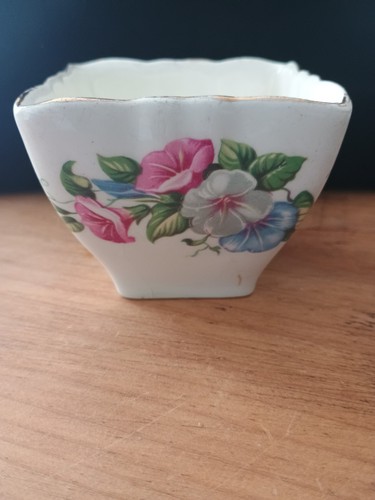 Staffordshire pottery pretty - staffordshire,