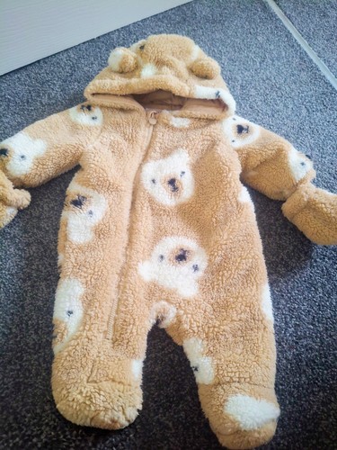Pramsuit