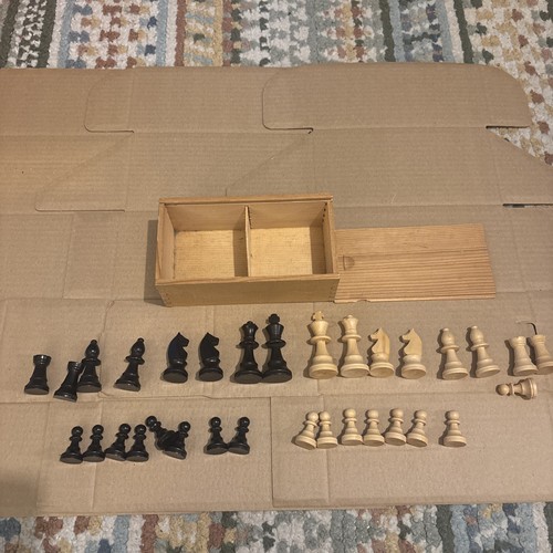 Vintage boxwood chessmen - vintage,