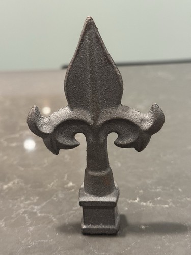 Cast iron finial fleur - finial, de