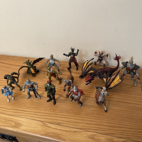 Knights and dragon figures - figures,