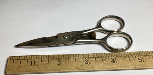 Vintage pair buttonhole - of,