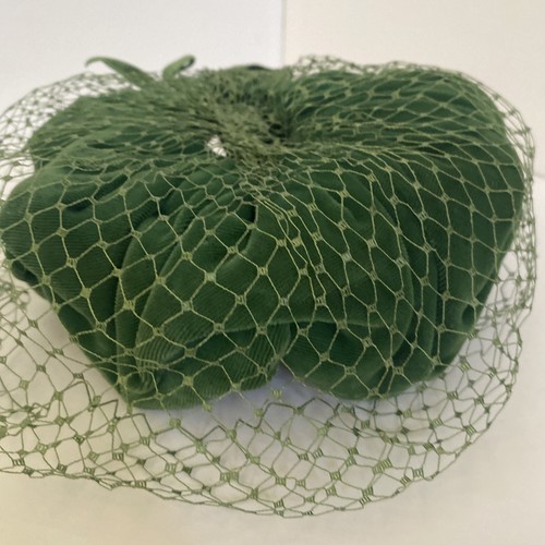 Lovely emerald green velvet - lovely,