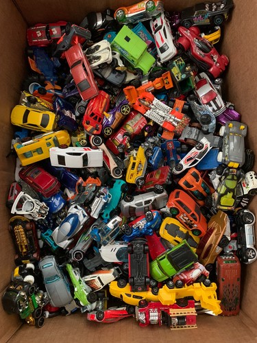 Hot wheels lot - hot, cars