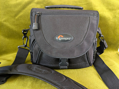 Lowepro nova padded black - nova,