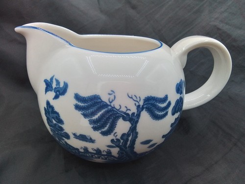 Royal doulton real - old, willow