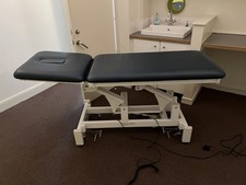 Electric Plinth, Medical Manipulations, Physiotherapy, Massage Table, couch 