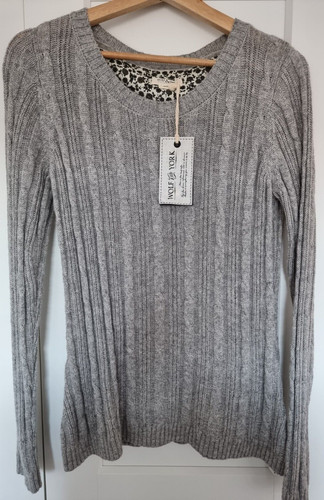 Wolf and york grey cable - and, knit