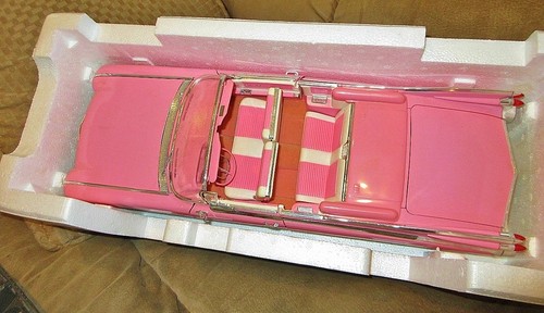 Maisto scale 1959 - maisto, 1959.(pink)