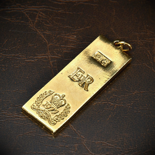 Vintage queen elizabeth - queen, silver