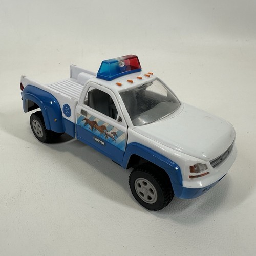 Breyer stablemates truck pick - breyer,