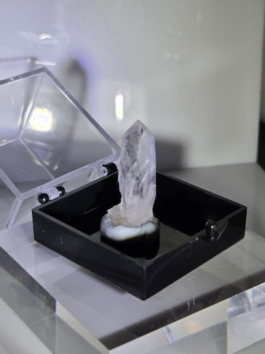 Lemurian quartz crystal - quartz,