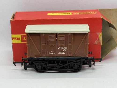 Triang r011 ventilated van - van, br