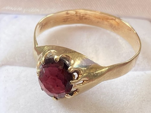 9ct yellow gold - 9ct, oval