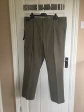 M&S BLUE HARBOUR STORMWEAR CHINOS, REGULAR FIT, ACTIVE WAIST, GREEN- W40” L29”