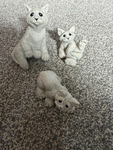 Bundle quarry critters - of, 3