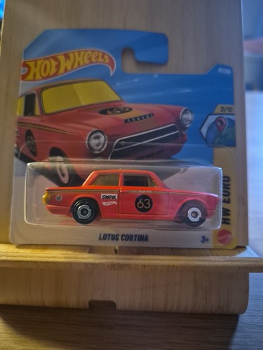 Hot wheels lotus - hot,