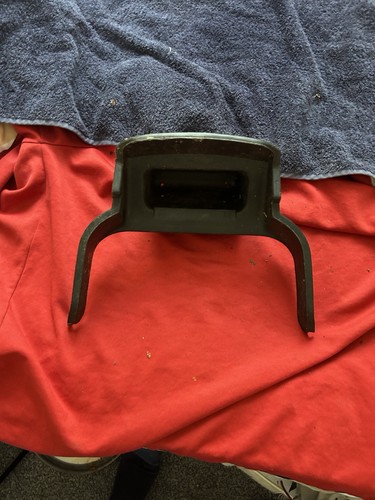 Rear grabrail under cover - rear,