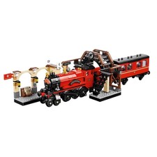 MOC Hogwarts Express Steam Train & Train Station 801PCS Building Blocks Set