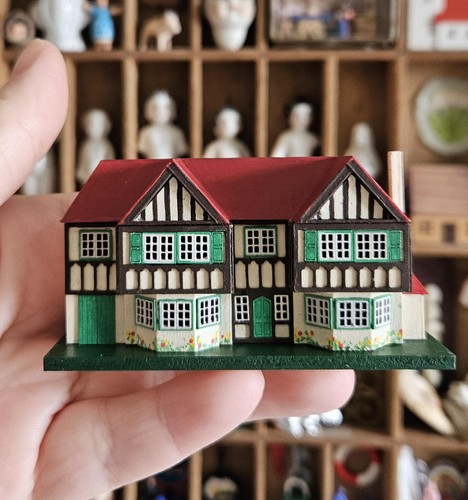 Miniature tri ang - tri-ang, stockbroker