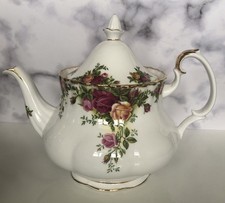 Royal Albert Old Country Roses Teapot 