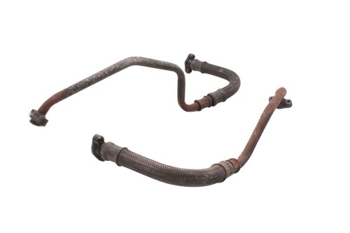 Oil cooler line connection