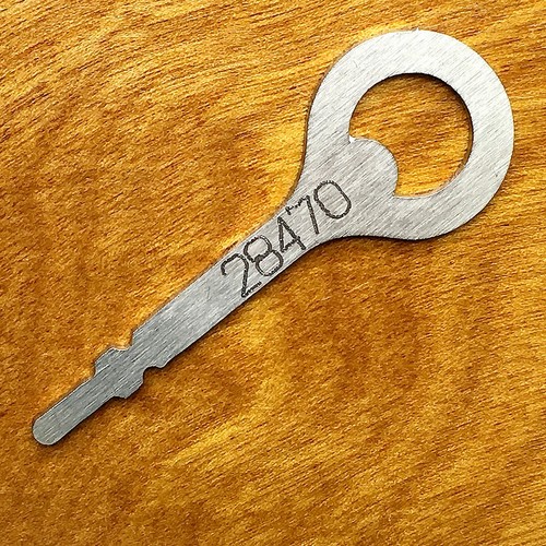 Pfaff 28470 key old - 28470, sewing