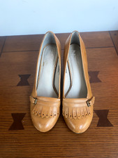 Womens tan Hush Puppies kitten heel court shoes. UK 7. Used, good condition.