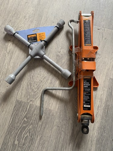 Halfords ton scissor - ton, jack