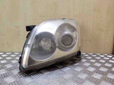 Toyota Avensis T25 Headlight