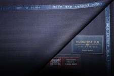 100% ALL WOOL SUITING FABRIC MADE IN HUDDERSFIELD ENGLAND in Bright Navy -3.34 m