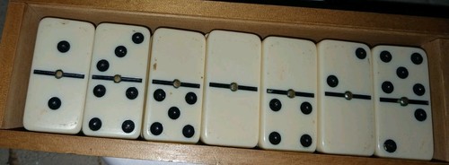 Vintage double six domino - six,