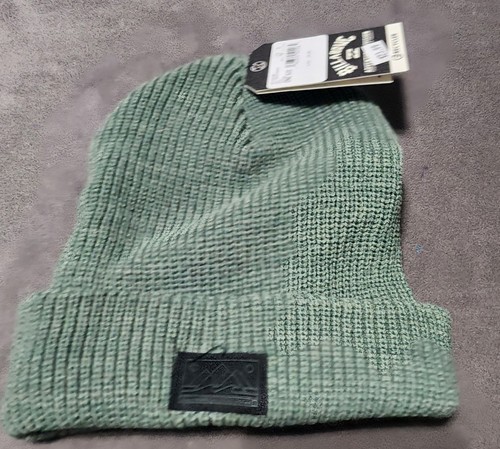 Nwt billabong beanie one - nwt!,