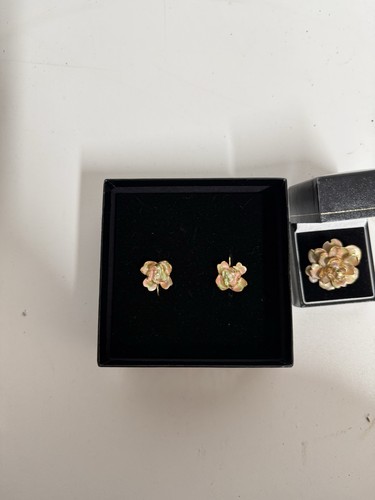 Joan rivers floral brooch - joan,