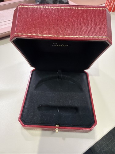 Cartier love bangle - cartier,