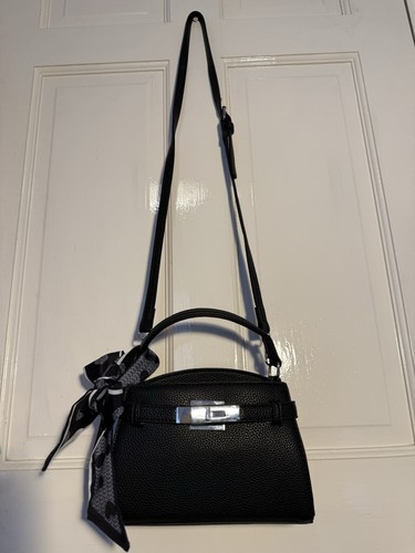 Women soft leather crossbody - soft,