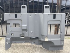 2023 LEVC TXE LONDON ELECTRIC TAXI CENTRE PARTITION COVER 5 SEATER