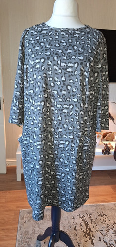 Vgc sainsburys grey black - tu,