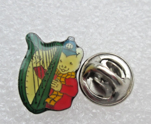Rupert bear pin badge - bear,