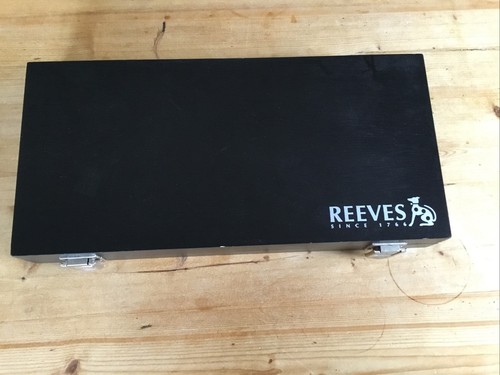 Black wood effect reeves water - wood,