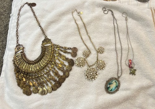 Lot vintage statement - of, 4